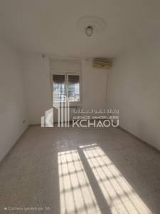 Ariana Ville Riadh Landlous Location Appart. 1 pice A  tage de villa  s3 a riadh el ref452a