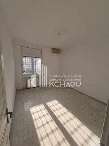 Ariana Ville Riadh Landlous Location Appart. 1 pice A  tage de villa  s3 a riadh el ref452a
