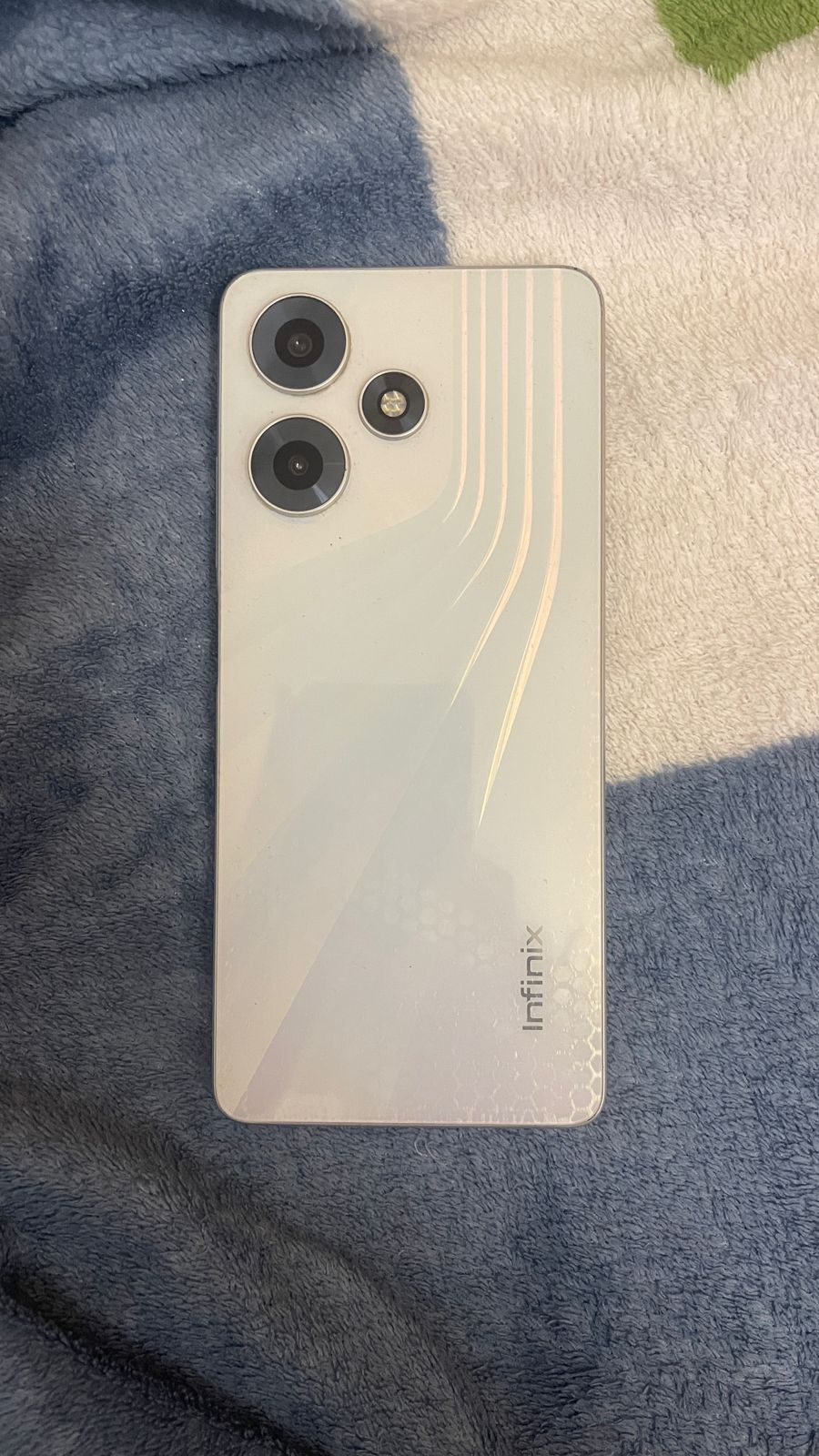 Ariana Ville Cite Ennasr 2 Autre Marque Autre Modle Infinix hot 30 8g 128g en trs bon tat