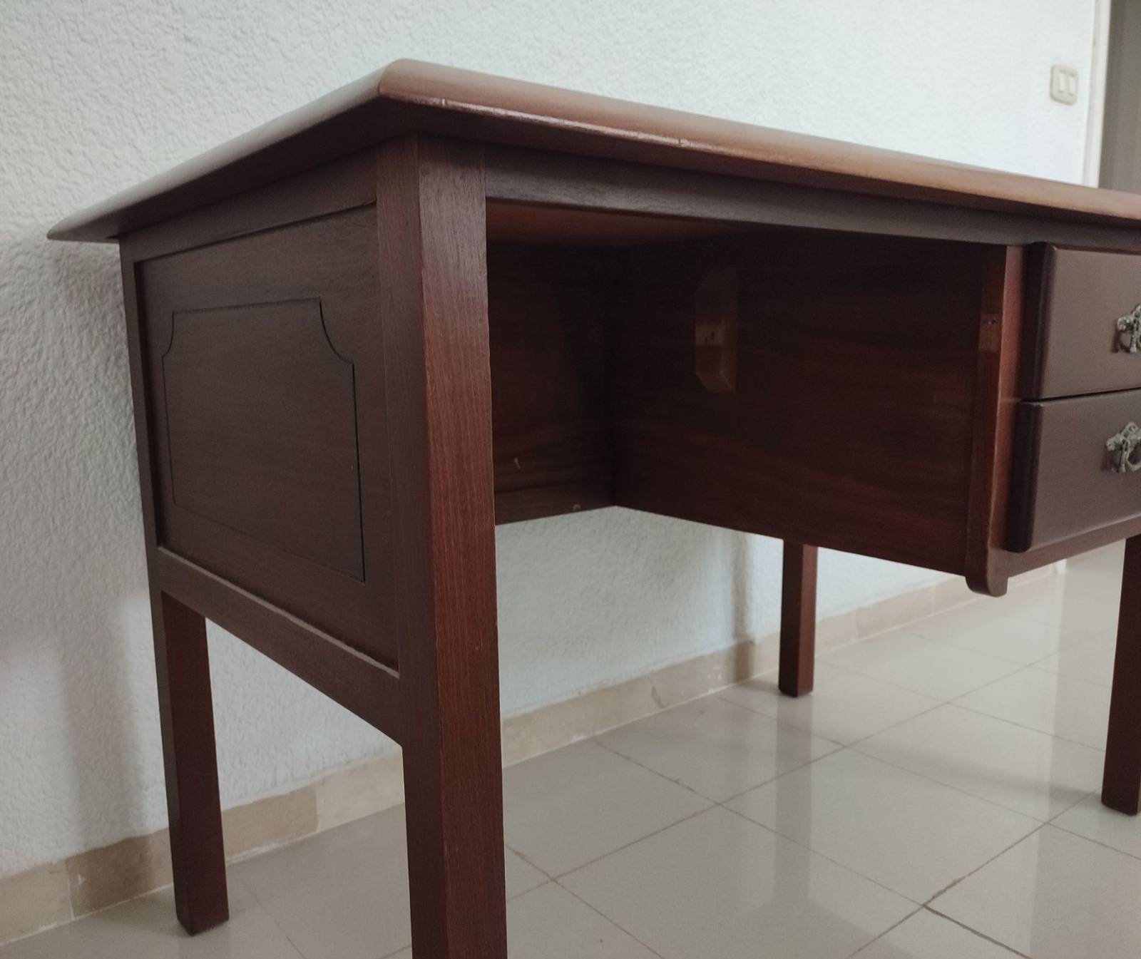 Raoued Cite Ennkhilet Meubles de bureau Bureaux - Tables Bureau avec rangement et deux tiroirs
