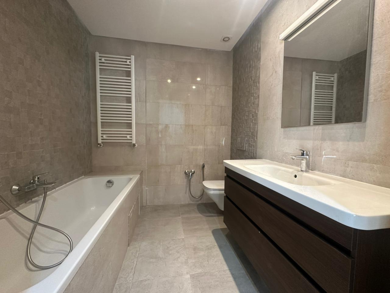 Ain Zaghouan&nbsp;Jardins de Carthage&nbsp;Location&nbsp;Appart. 3 pi�ces&nbsp;S1 haut standing jdc residence avec piscine