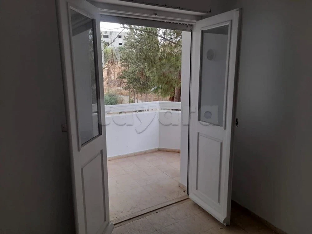 Ariana Ville El Menzah 7 Location Appart. 2 pices Appartement cot grand hotel