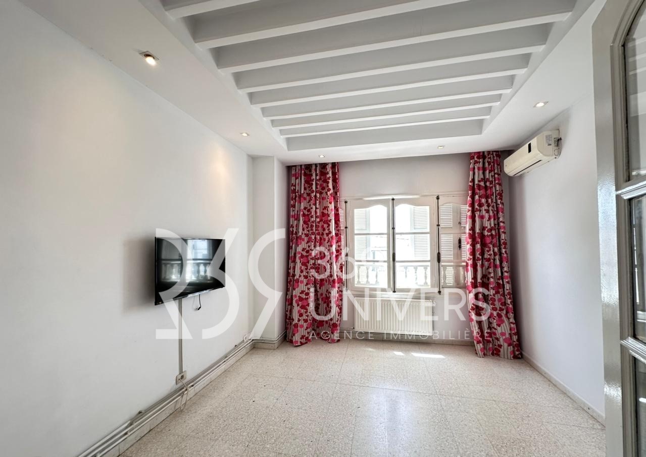 La Marsa Marsa Ennassim Location Appart. 4 pices Etage avec piscine  la marsa ref ra134