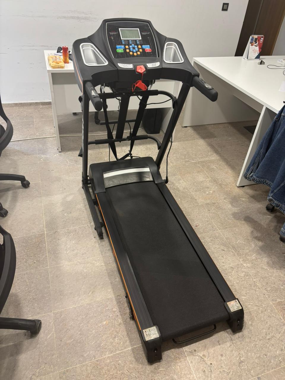 La Soukra La Soukra Autre Autre Tapis roulant en trs bon tat presque neuf