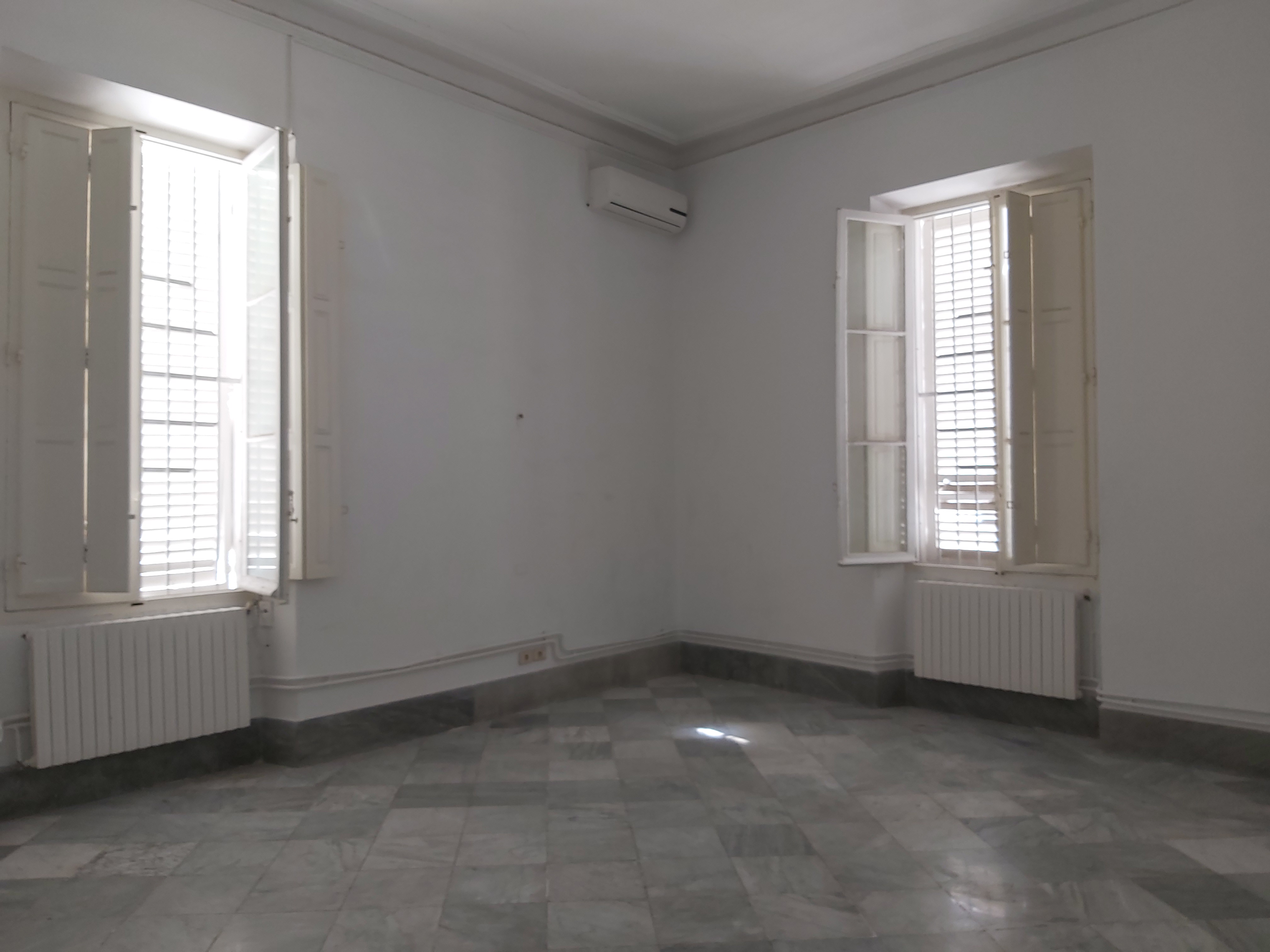 Bab Bhar&nbsp;Bab Bhar&nbsp;Vente&nbsp;Appart. 3 pi�ces&nbsp;Bel appartement � rue aljazira centre ville tunis