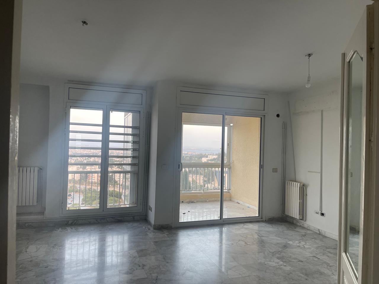 El Menzah El Manar 1 Location Appart. 5 pices+ Un appartement s4  manar 1