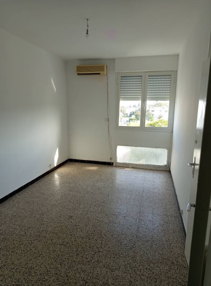 El Menzah El Menzah 1 Location Appart. 4 pices Un appartemet s3  menzah 1