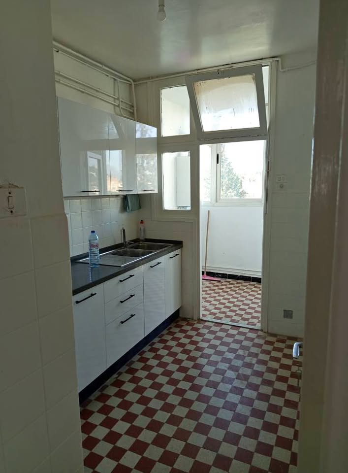 El Menzah El Menzah 1 Location Appart. 4 pices Un appartemet s3  menzah 1