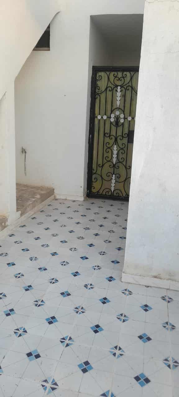 Mannouba Denden Location Appart. 3 pices Un studio semi meubl disponible