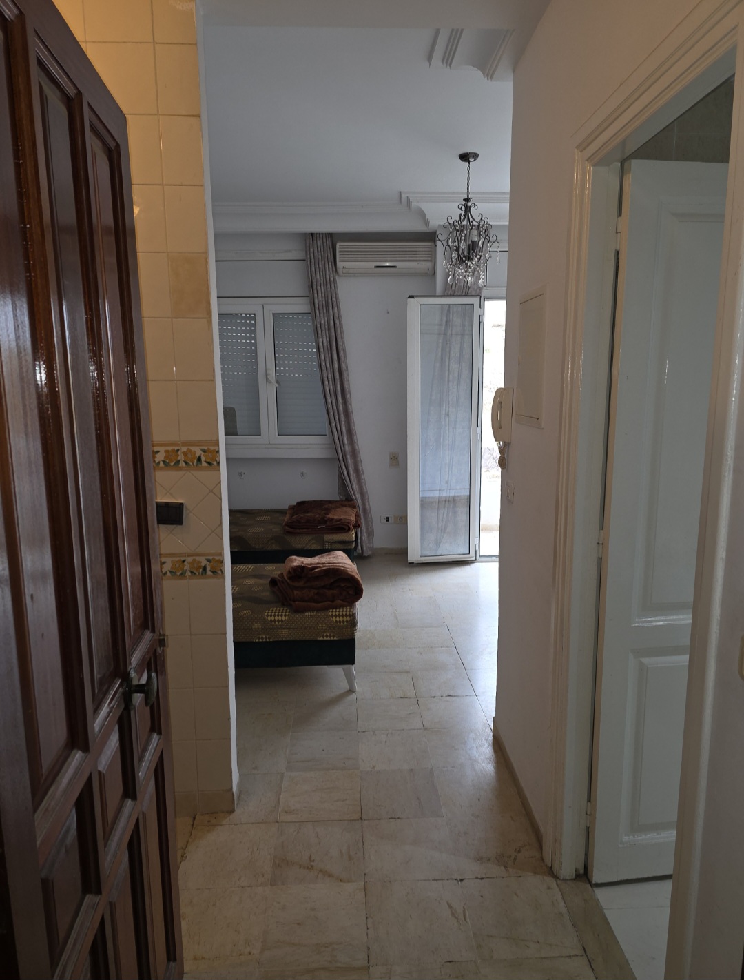 El Menzah&nbsp;El Manar 1&nbsp;Location&nbsp;Appart. 1 pi�ce&nbsp;S0 meubl� en face campus universitaire