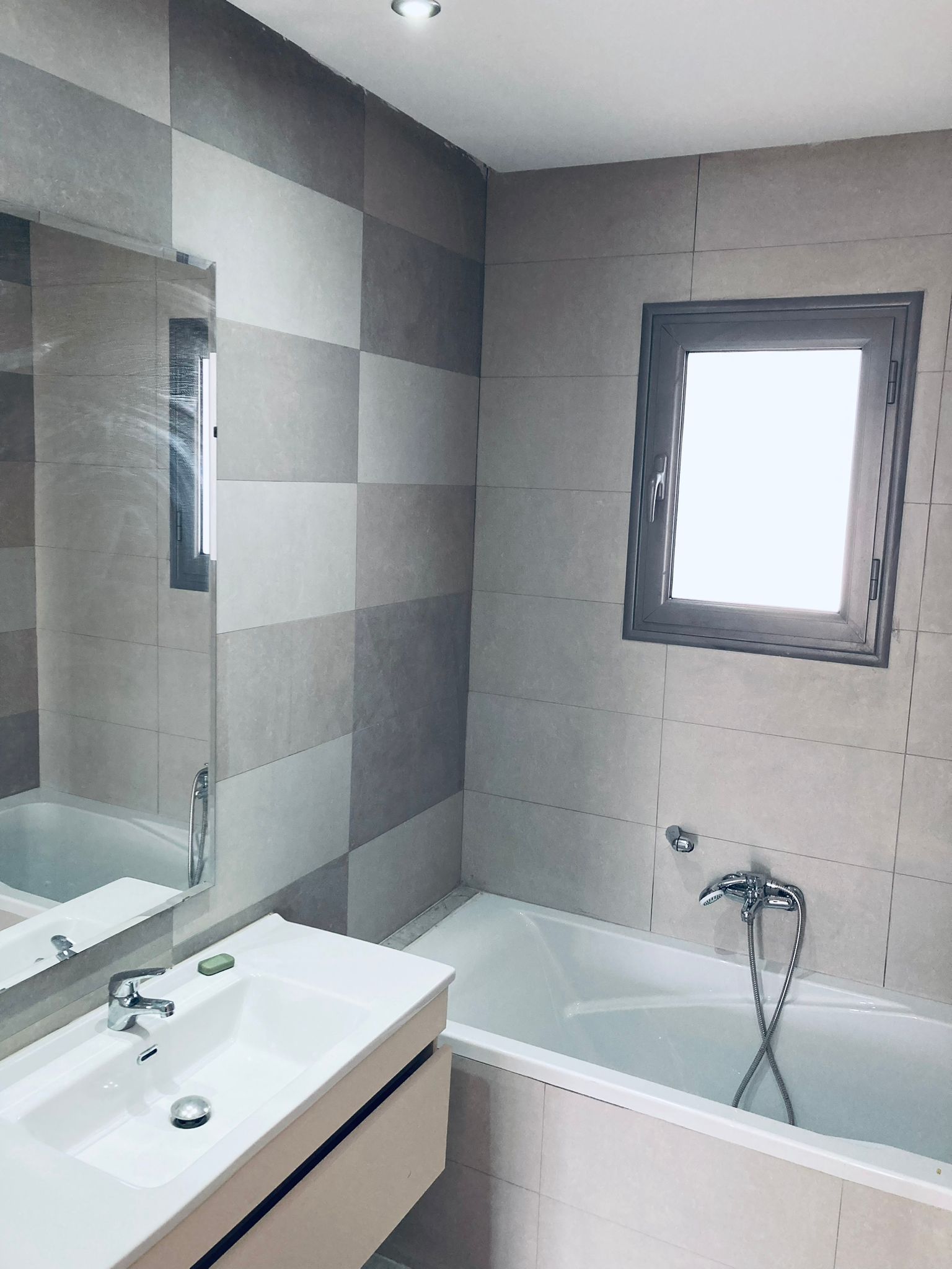La Marsa El Aouina Location Appart. 4 pices Appartement  s3 de 120m2  l'aouina