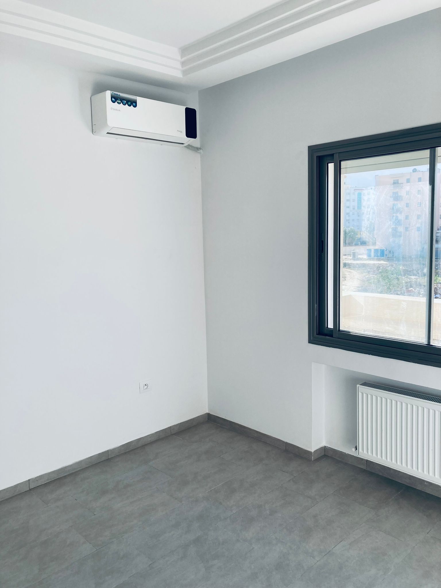 La Marsa El Aouina Location Appart. 4 pices Appartement  s3 de 120m2  l'aouina