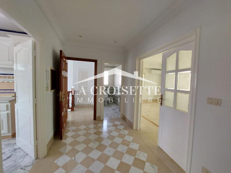 La Marsa Cite El Mhiri Location Appart. 3 pices Etage de villa s2  la marsa mel0555