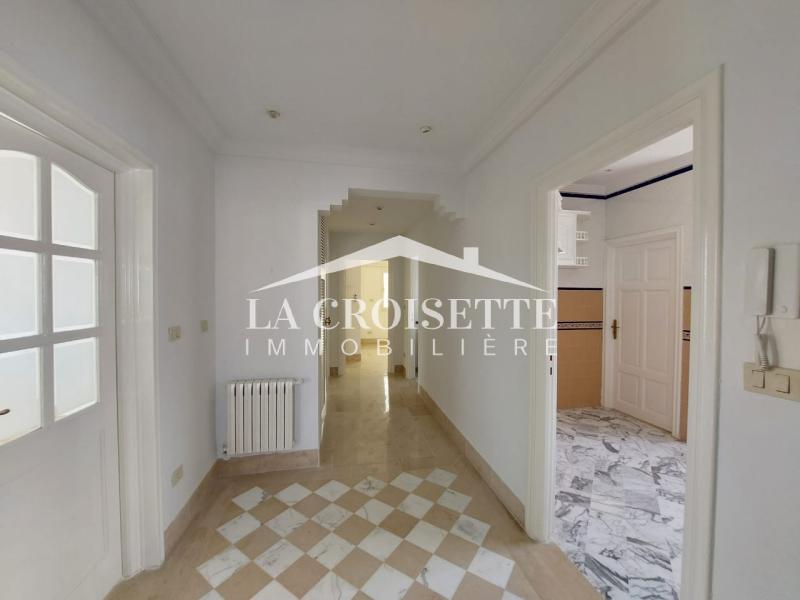 La Marsa Cite El Mhiri Location Appart. 3 pices Etage de villa s2  la marsa mel0555