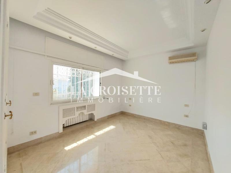 La Marsa Cite El Mhiri Location Appart. 3 pices Etage de villa s2  la marsa mel0555