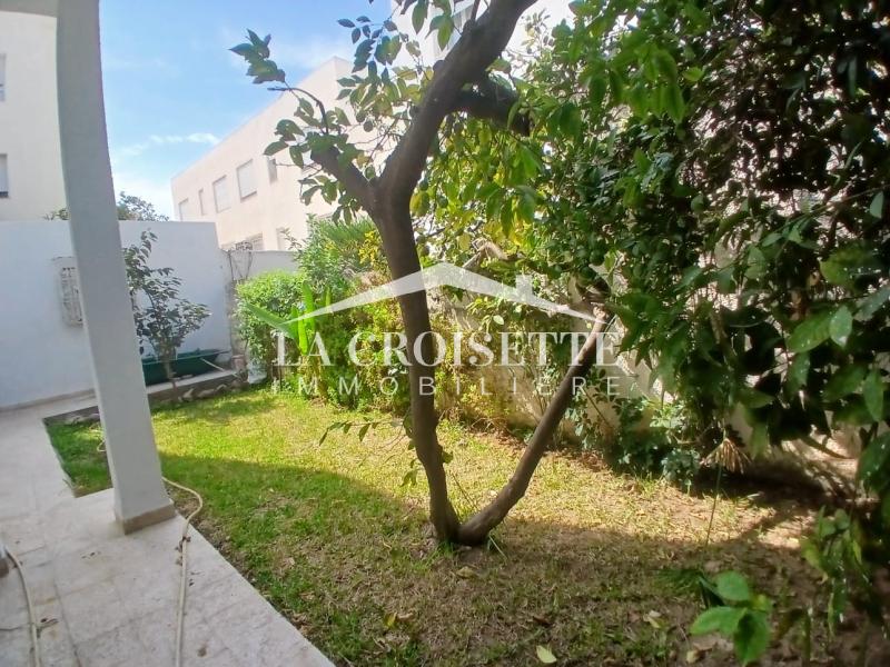 La Marsa Marsa Ennassim Location Appart. 4 pices Etage de villa s3  la marsa mel0562