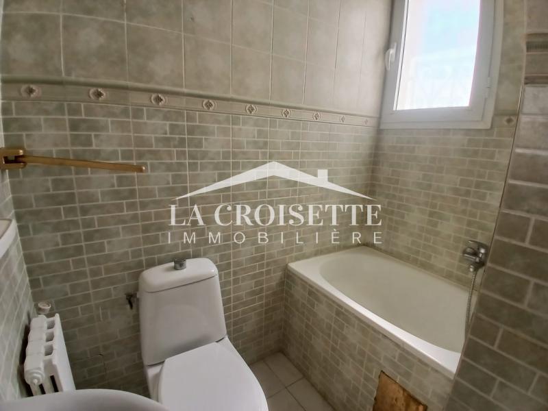 La Marsa Marsa Ennassim Location Appart. 4 pices Etage de villa s3  la marsa mel0562