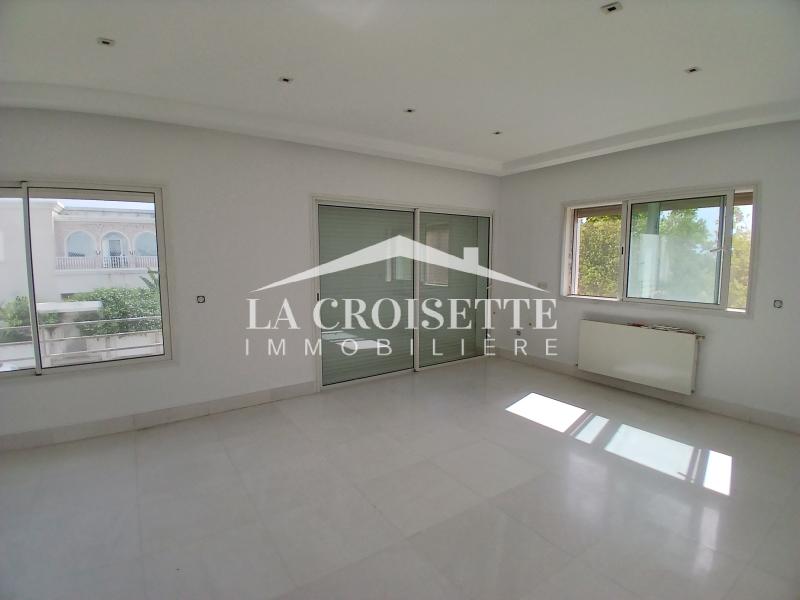 La Marsa&nbsp;Berge Du Lac&nbsp;Location&nbsp;Duplex&nbsp;Duplex s4 avec jardin et piscine au lac1 mdl0687