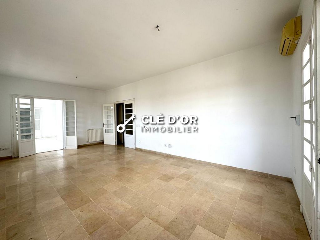 La Marsa&nbsp;Berge Du Lac&nbsp;Location&nbsp;Appart. 4 pi�ces&nbsp;Un charmant duplex s3 situe au lac1