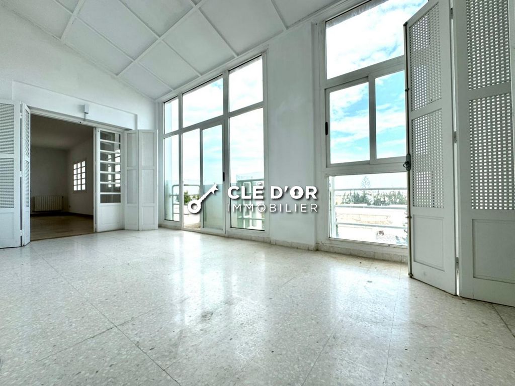 La Marsa&nbsp;Berge Du Lac&nbsp;Location&nbsp;Appart. 4 pi�ces&nbsp;Un charmant duplex s3 situe au lac1