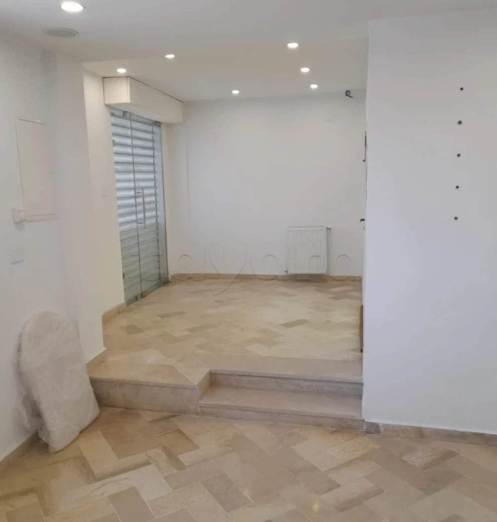 Ariana Ville El Menzah 8 Location Surfaces Local commercial menzah 8