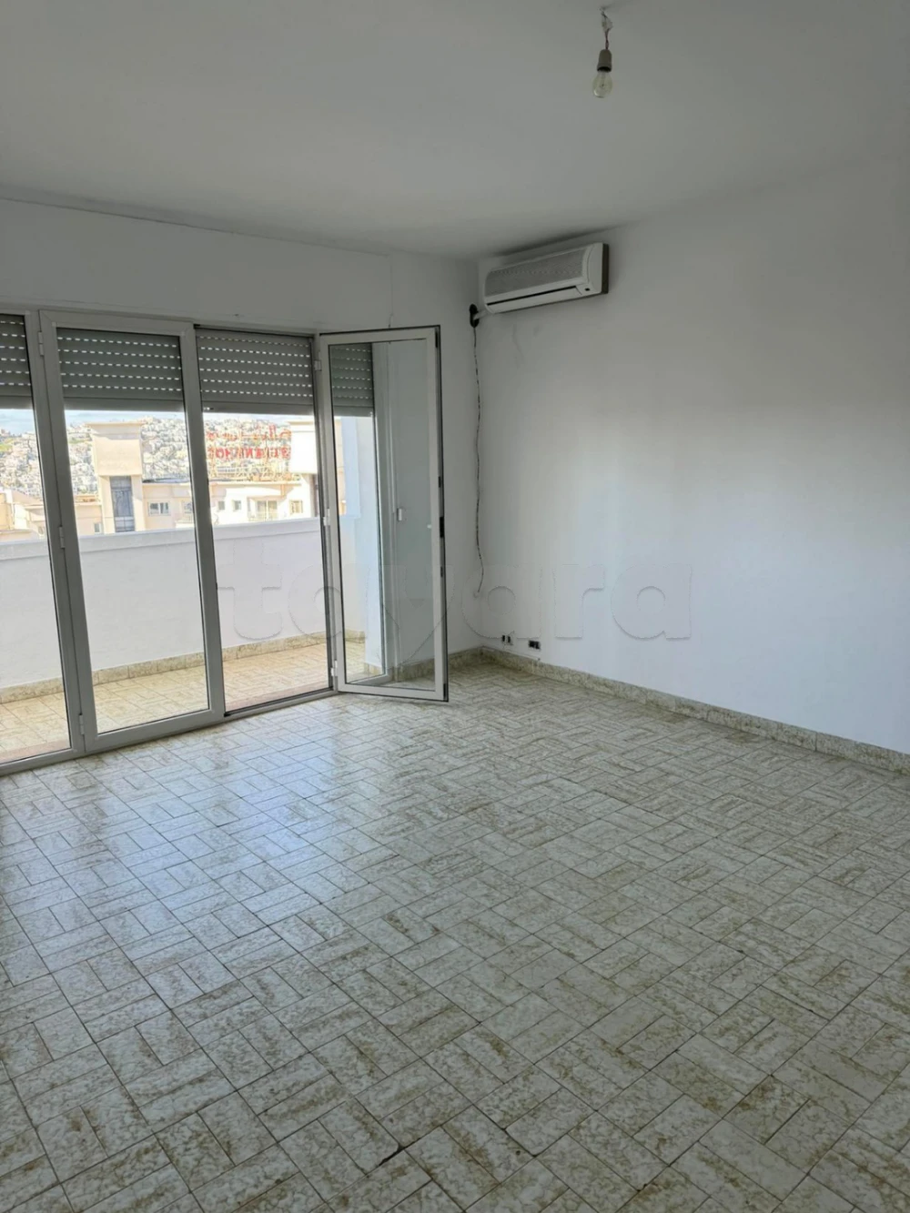 Ariana Ville El Menzah 7 Location Appart. 3 pices S3 menzah 7 rf 200