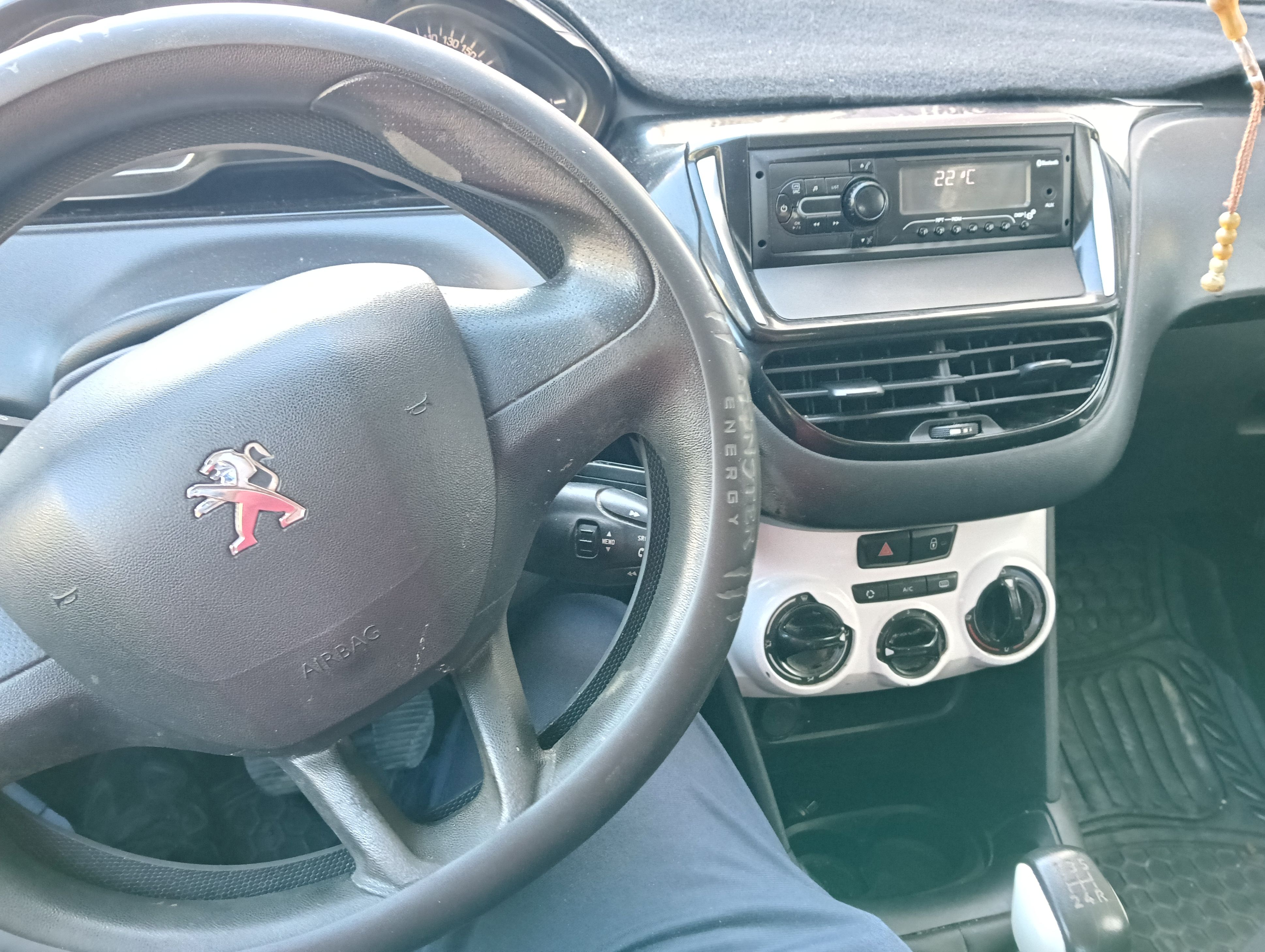 Raoued Cite El Ghazala 1 Peugeot 208 Voiture peugeot 208 1er main anne 2019