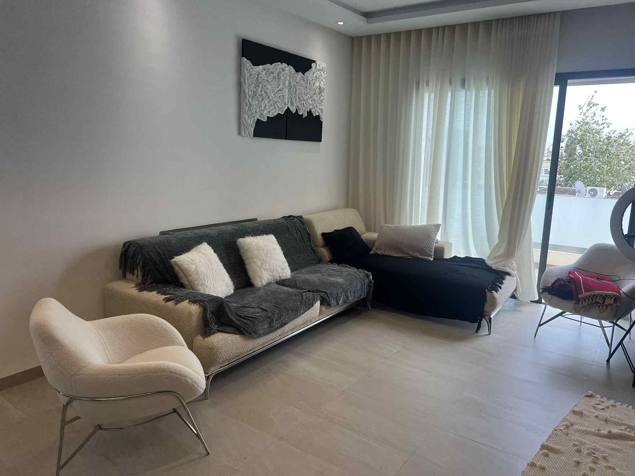 La Soukra La Soukra Location Appart. 2 pices S2 meubl a la soukra