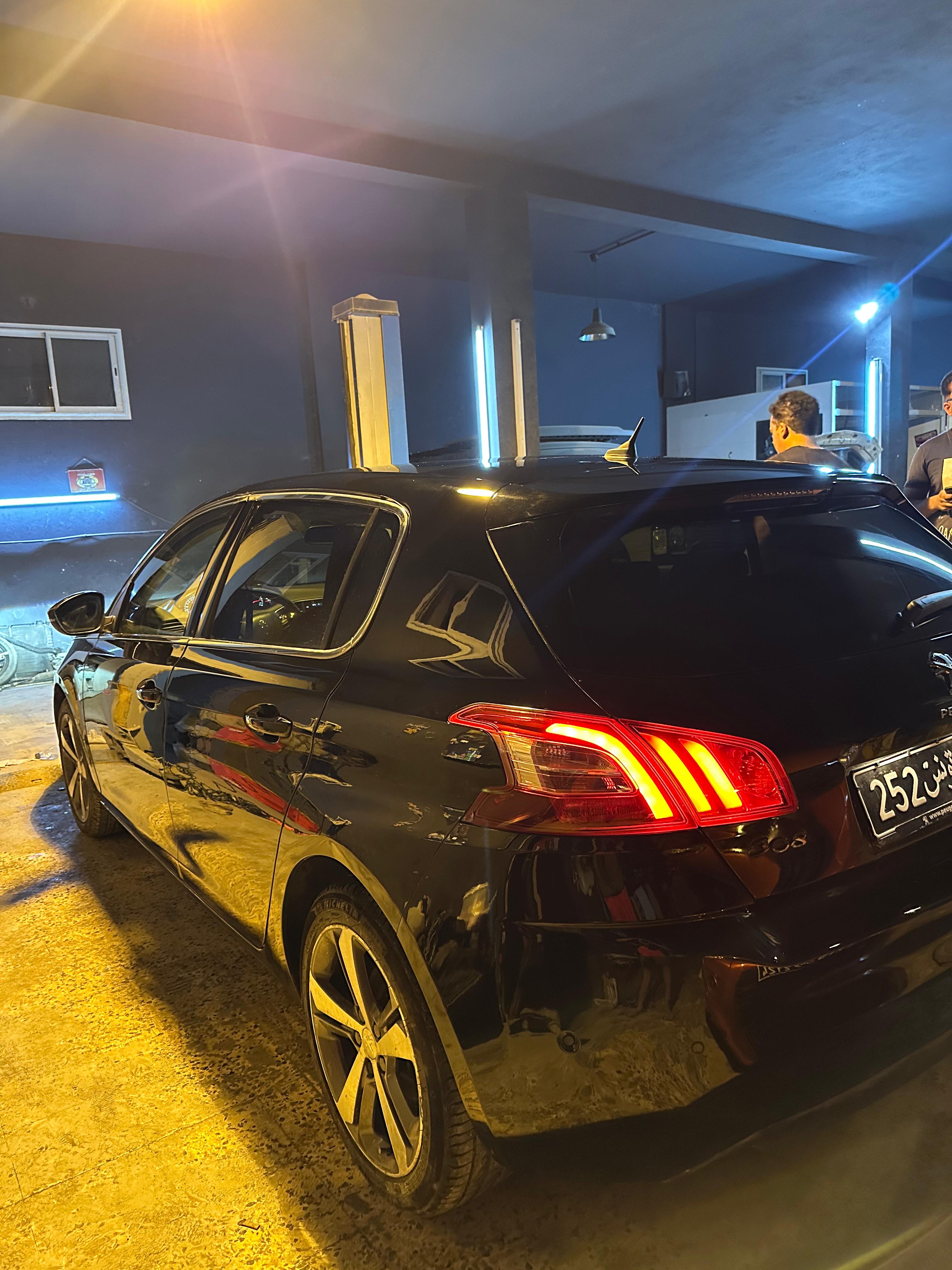 La Soukra Aeroport Tunis Carthage Peugeot 308 Peugeot 308 diesel etat parfait toutes options