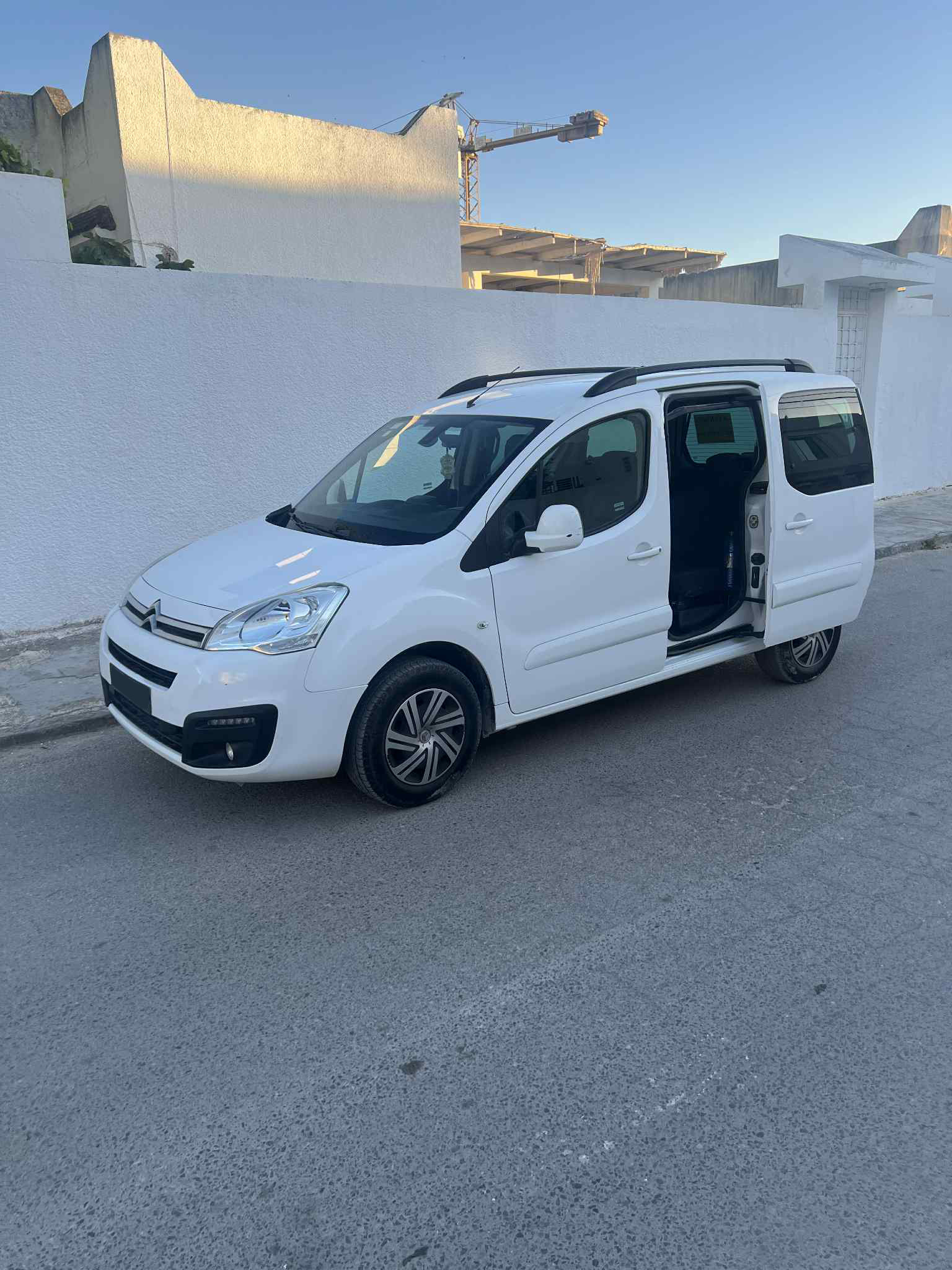 Raoued Cite El Ghazala 1 Citroen Berlingo Citroen berlingo 5 places