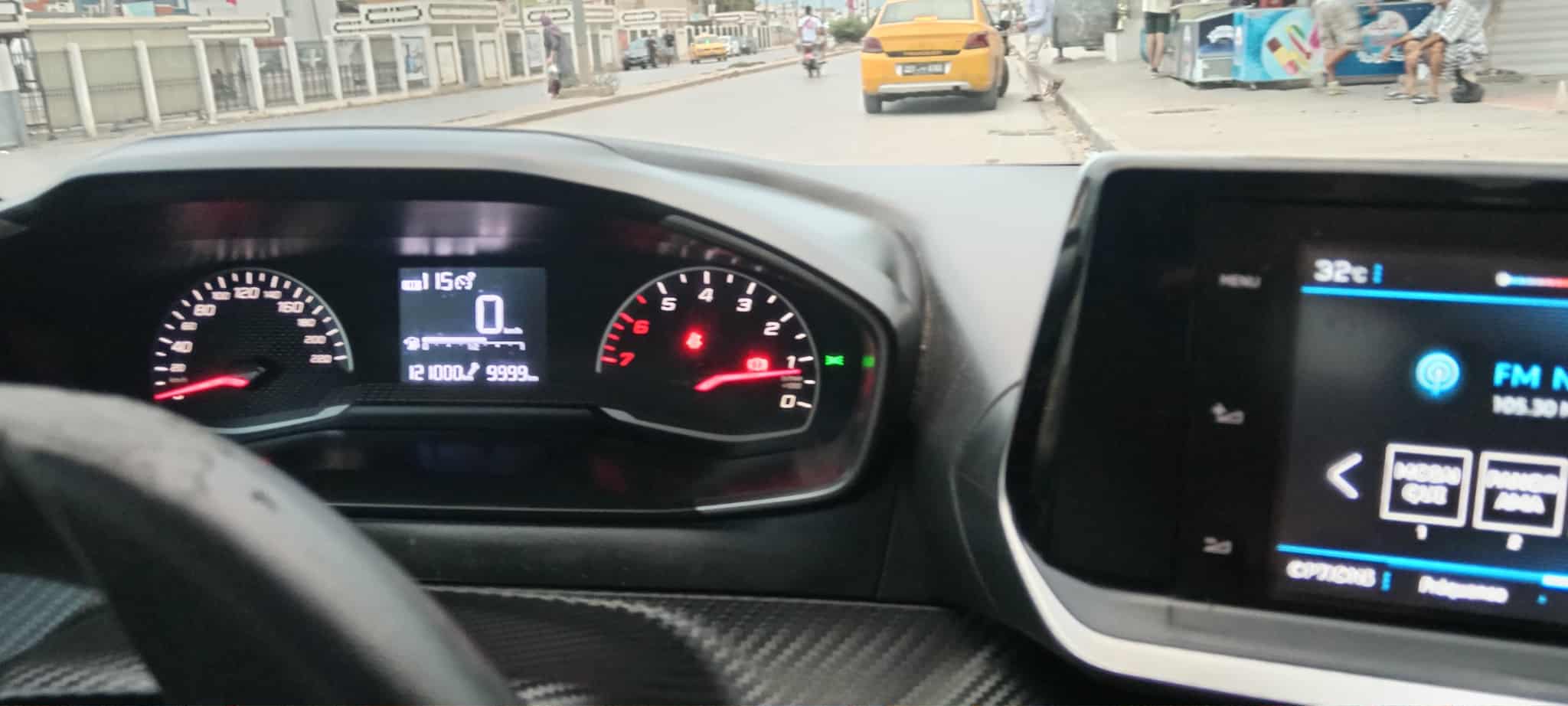 Ettahrir Ettahrir 1 Peugeot 208 208 en trs bonne tat presque neuf