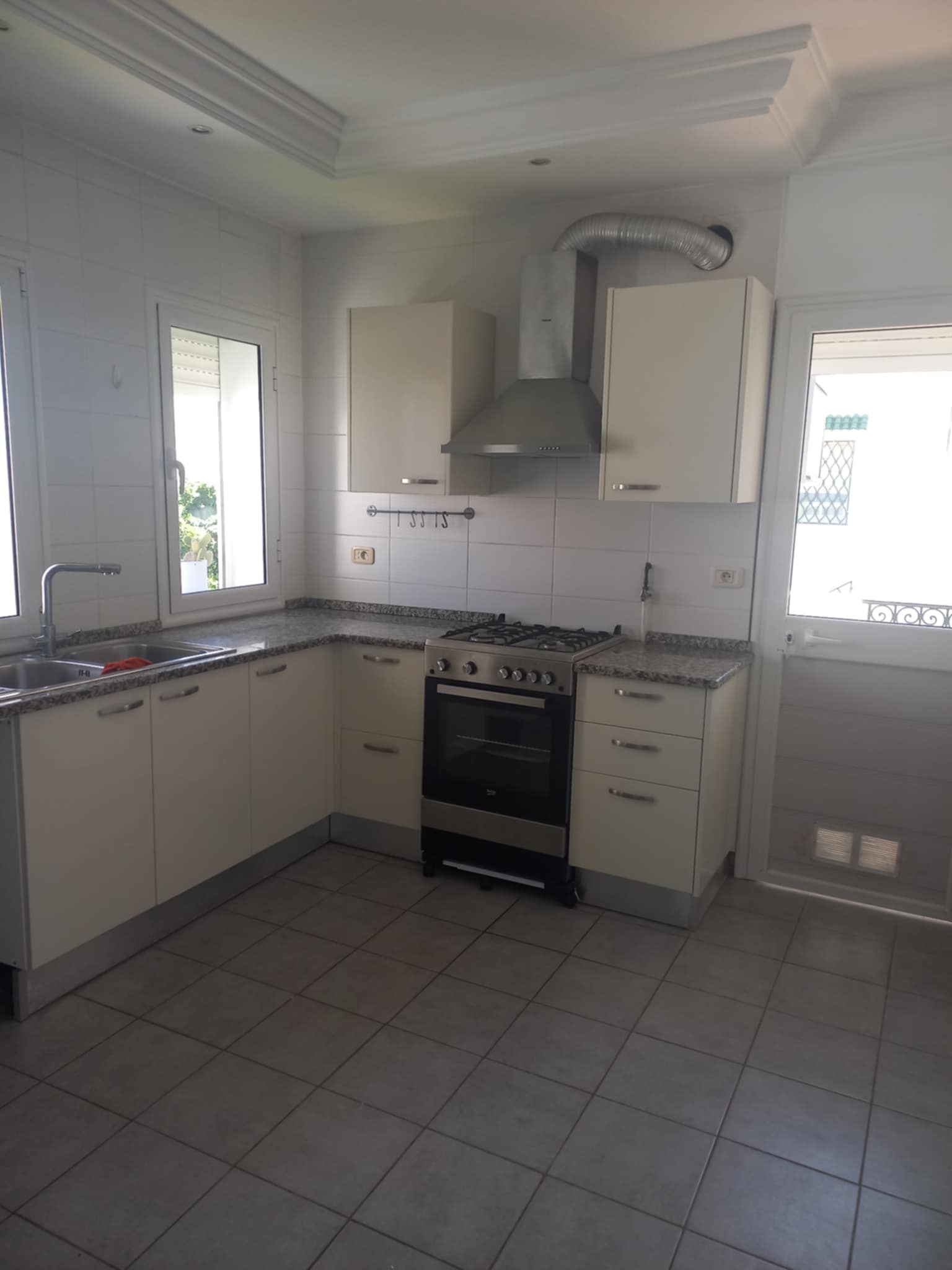 La Marsa Cite El Khalil Location Appart. 3 pices Appartement tout quip et tres haut standing
