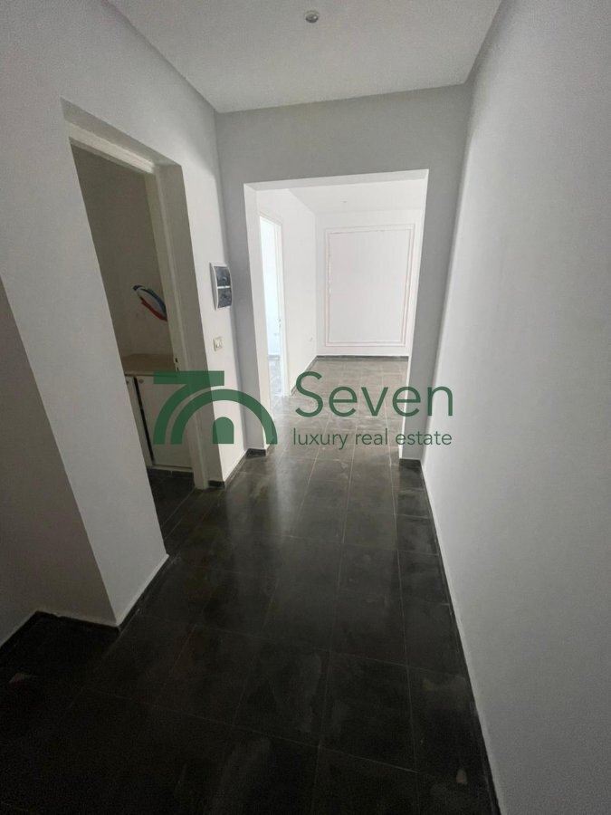 Ezzahra Ezzahra Vente Appart. 1 pice Un bureau en h1  ezzahra