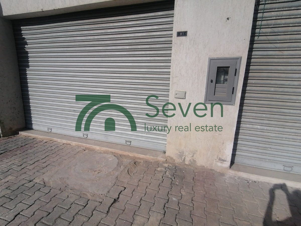 La Soukra Chotrana 2 Bureaux & Commerces Autre Un local commercial  chotrana 2