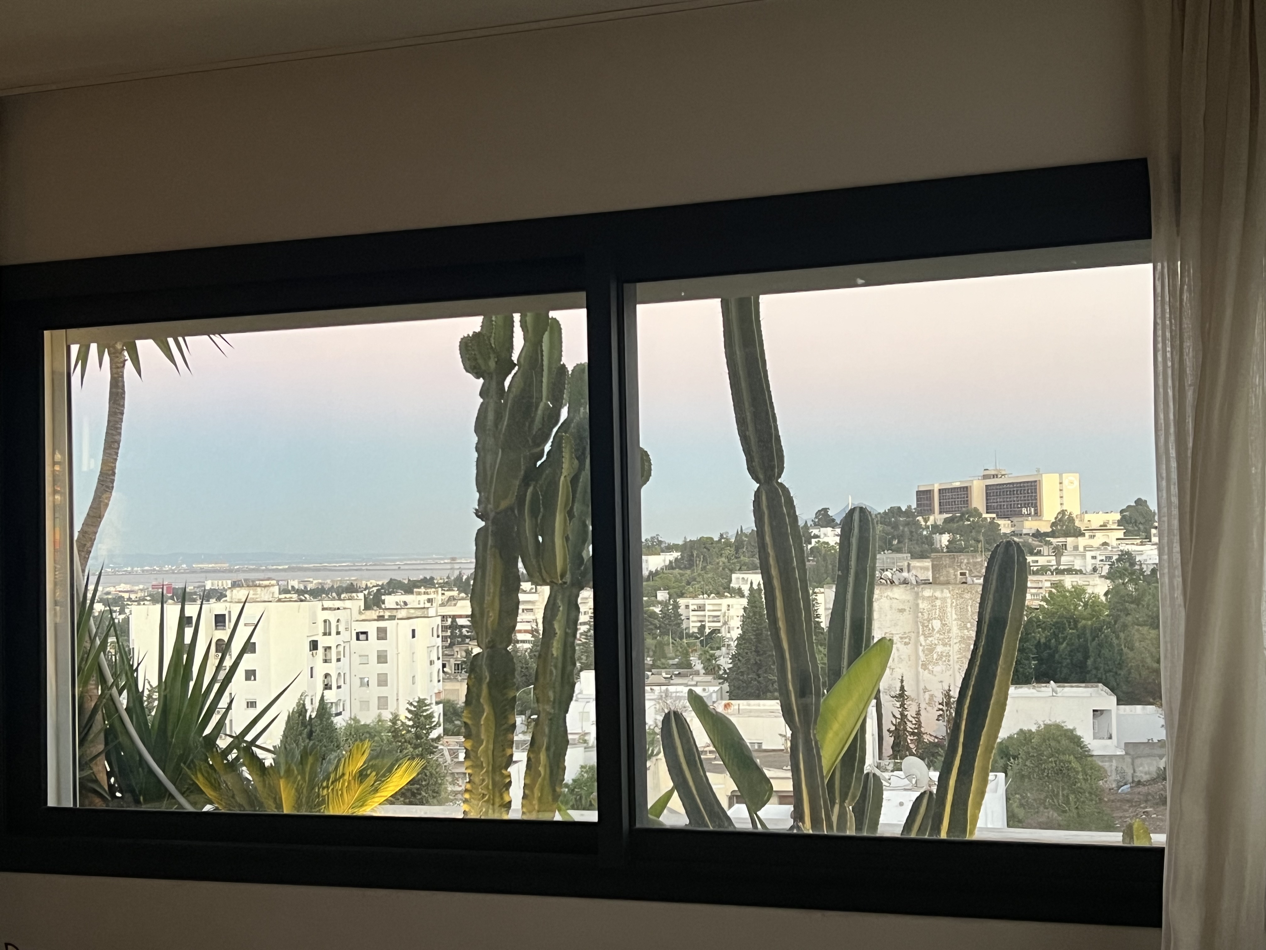 El Menzah El Manar 2 Location Appart. 2 pices Rooftop  avec vue imprenable au manar 2