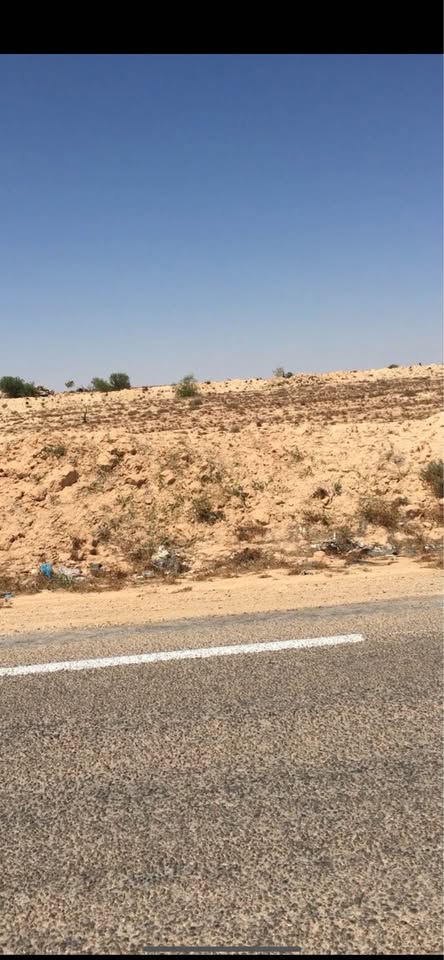 Gabes Sud Sidi Boulbaba Terrain Terrain nu Terrain de vale gabs