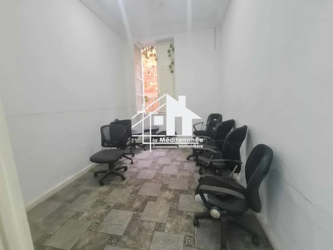 Bab Bhar Bab Bhar Location Appart. 4 pices Bureau h4 au centre ville tunis