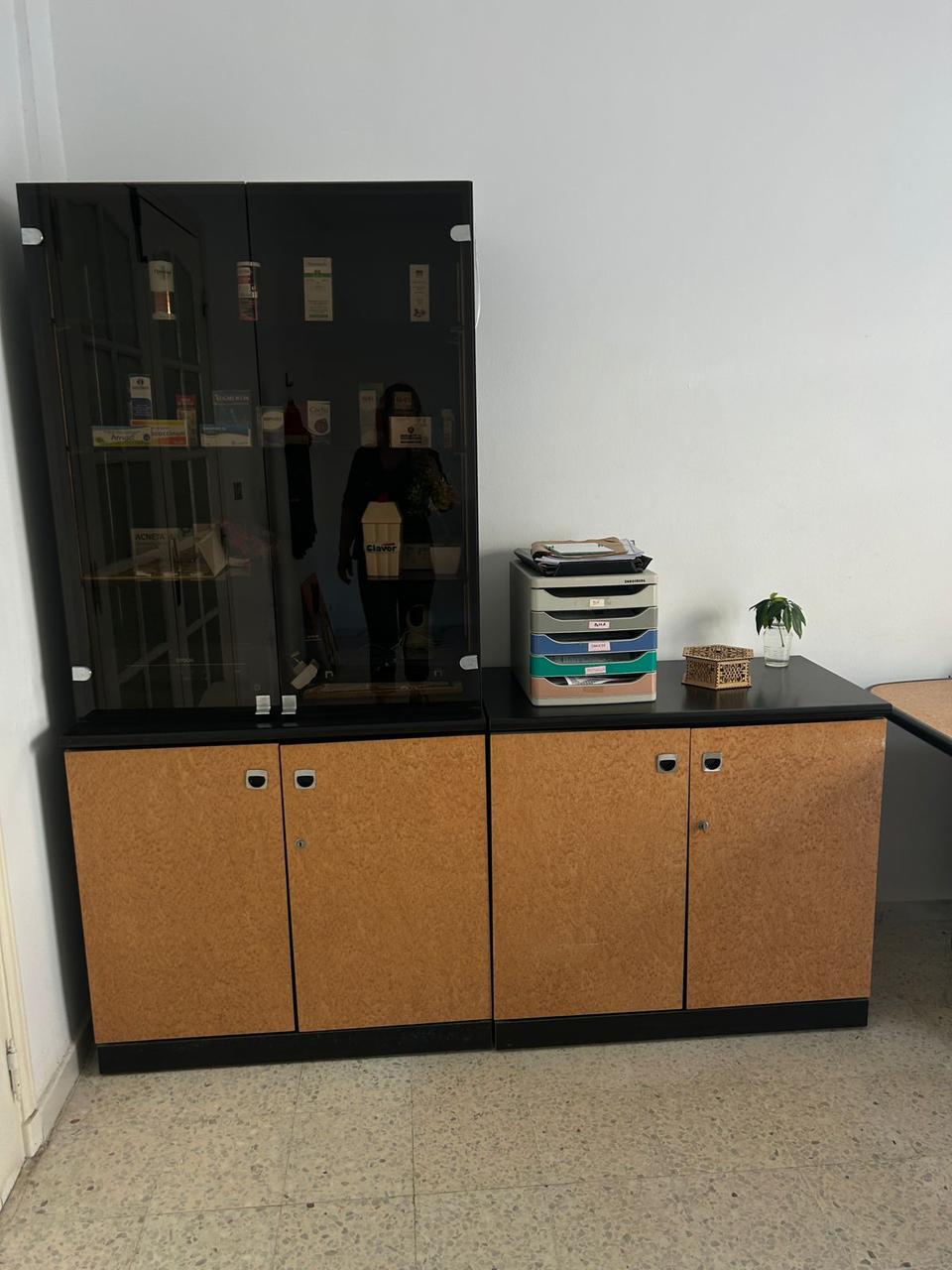 Bizerte Nord Bizerte Bab Mateur Meubles de bureau Bureaux - Tables Bureau avec armoires en trs bon tat