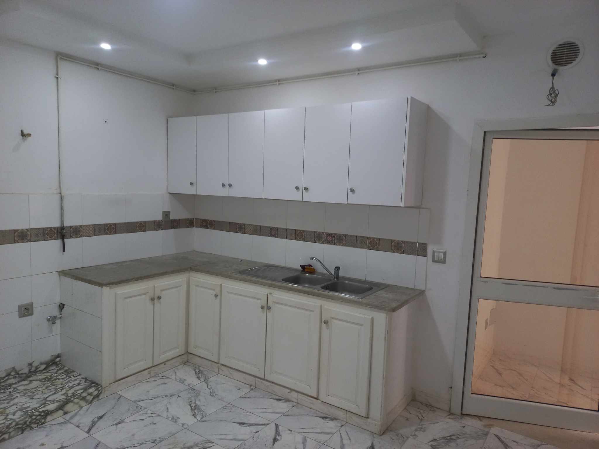 Raoued Jaafar 2 Location Appart. 3 pices Appartement s3  jaafer derrire collge el farabi