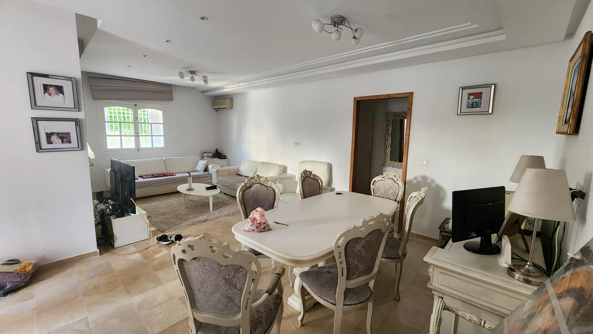 La Marsa El Aouina Vente Maisons Villa plus trois appartements  l'aouina