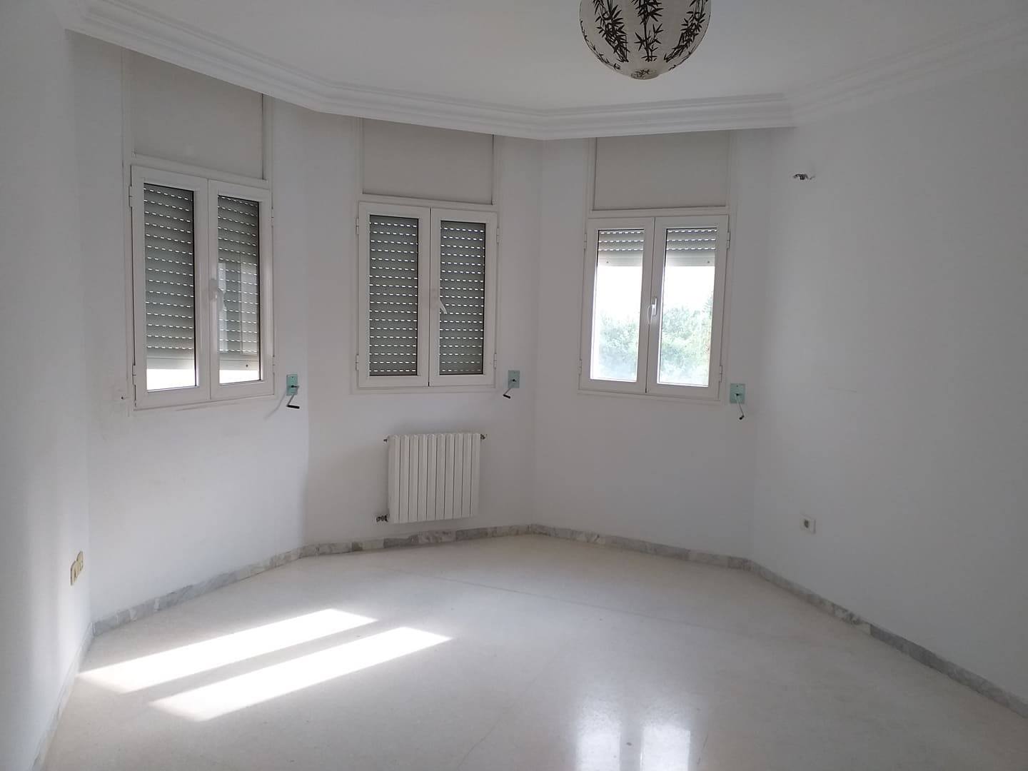 Ain Zaghouan Ain Zaghouan Location Appart. 2 pices S2  jardins el aouina