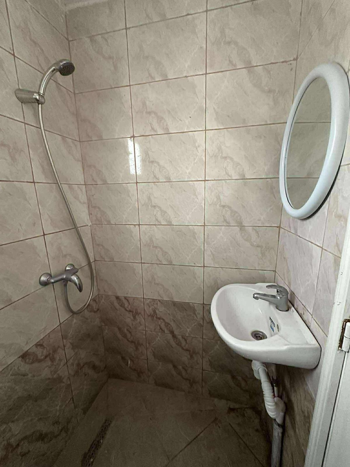 Ariana Ville El Menzah 8 Location Appart. 1 pice Studio s0 meubl a el manzah 8 wb4308