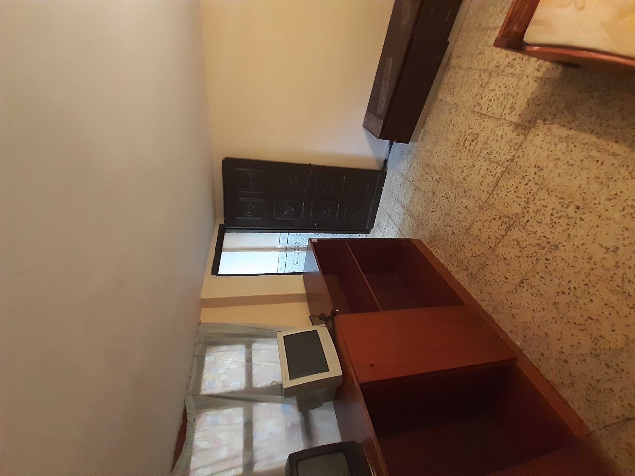 Ariana Ville El Menzah 7 Location Maisons Rez de jardin s2 semi meubl a el manzah 7 wb1620