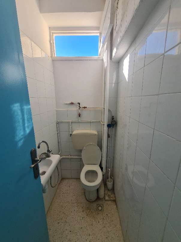 Ariana Ville El Menzah 6 Bureaux & Commerces Bureau Bureau hall plus 4 a el manzah 6 wb4048