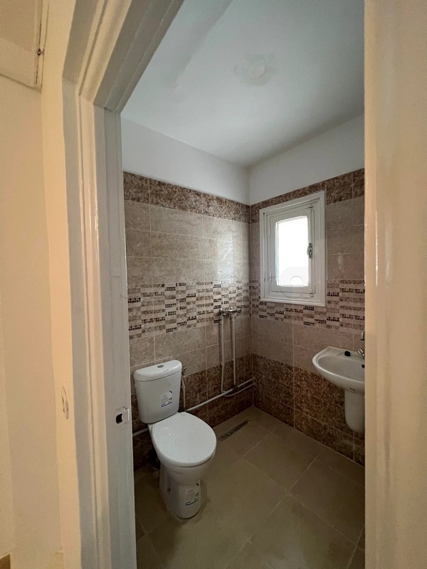 Cite El Khadra Cite El Khadra Location Appart. 3 pices Hall plus 2 loc a la cit el khadhra wb2371