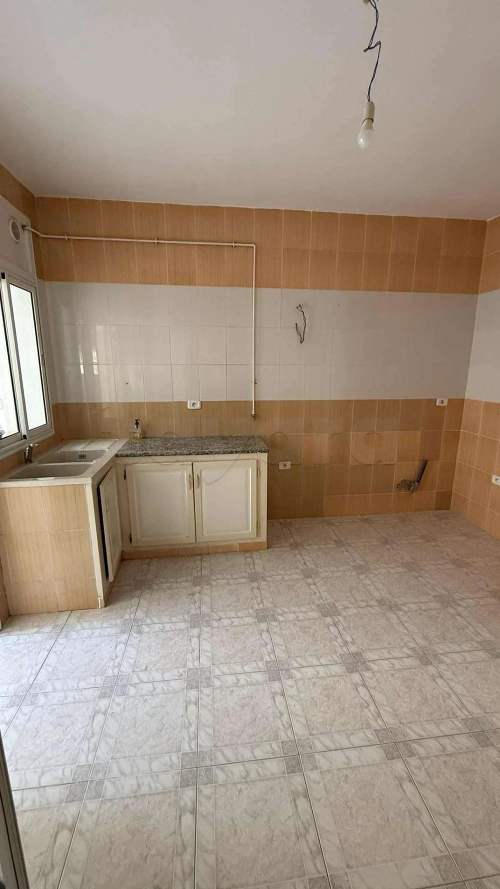 Mnihla Jardins d'el Menzah Location Appart. 4 pices S plus 3 aux jmzh 2 wb4319