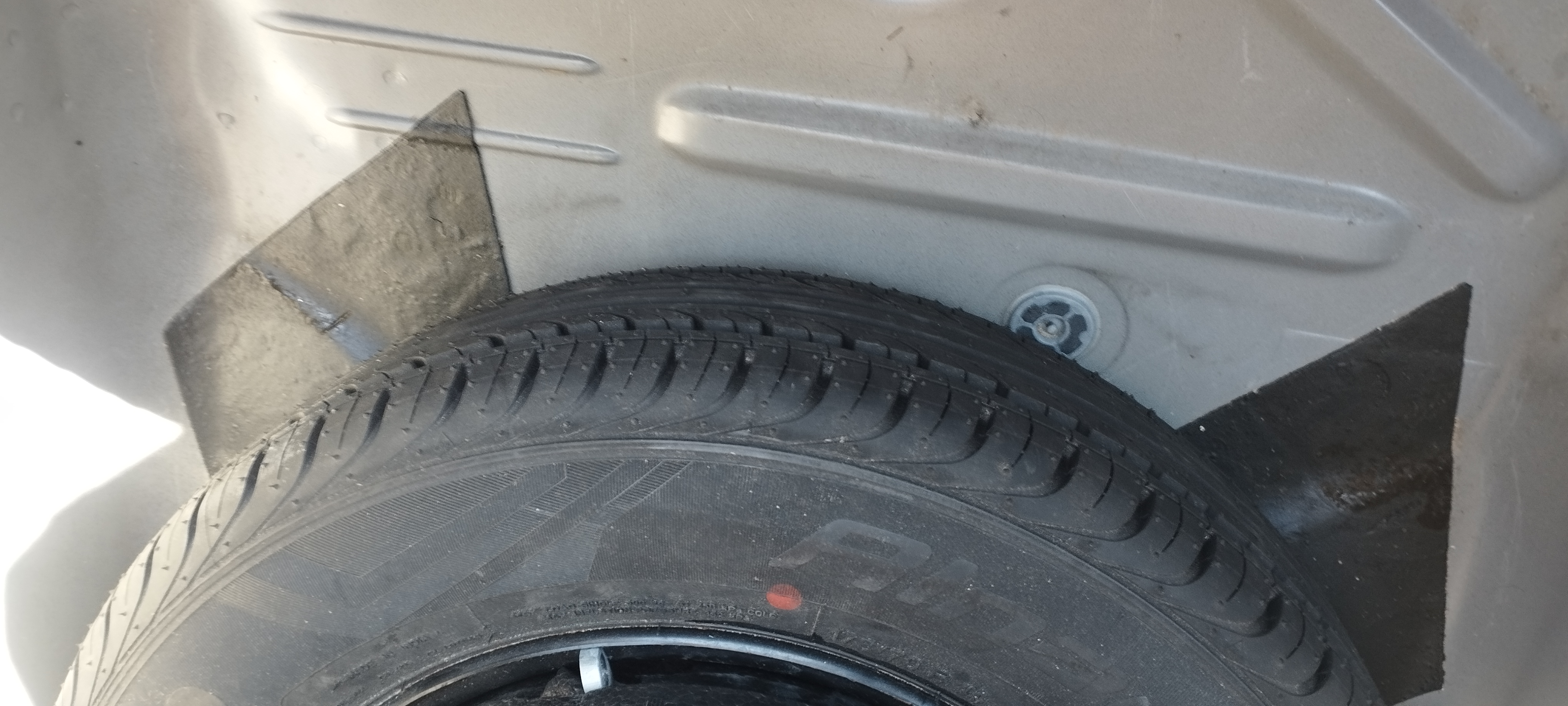 Oueslatia Cite Ettahrir Volkswagen Polo 7 Polo sedan trs propre