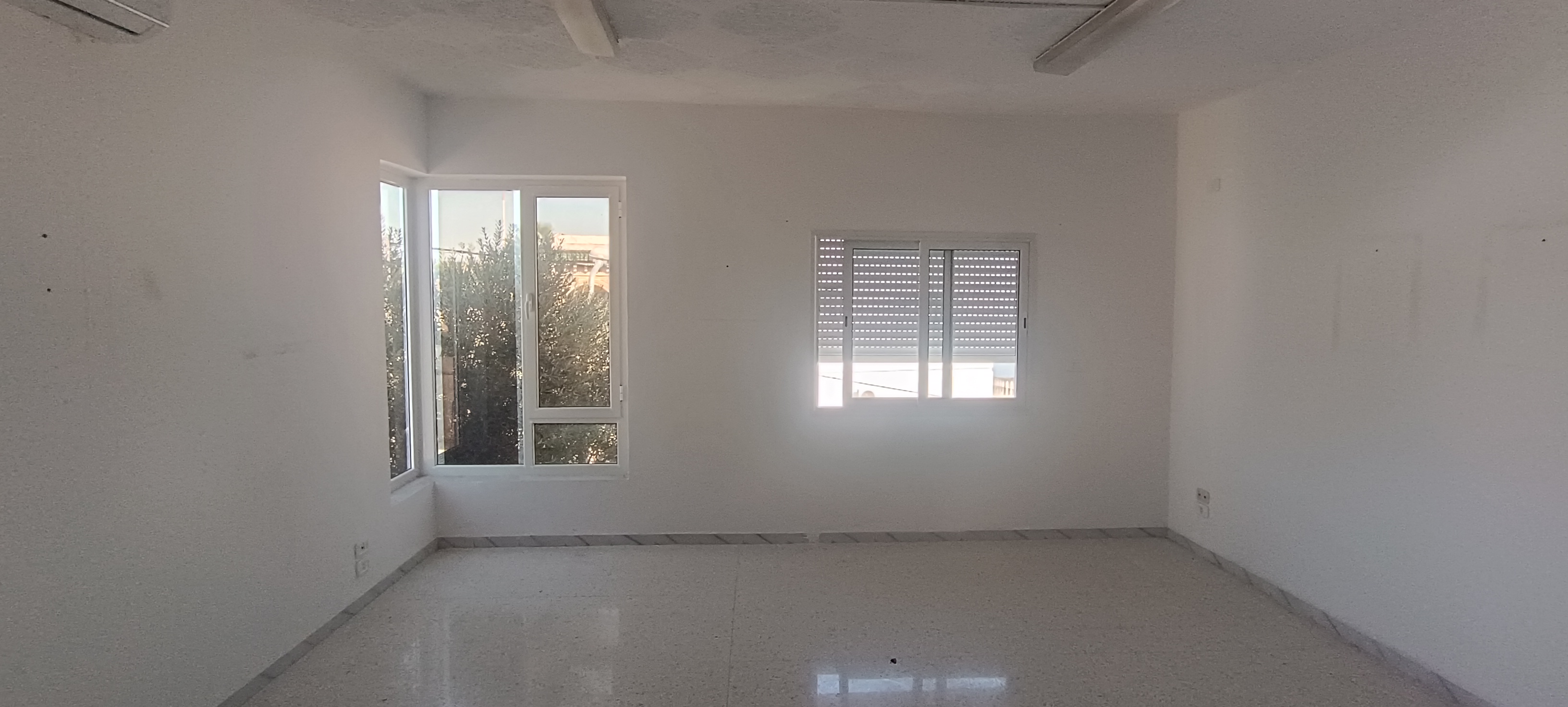 El Menzah Mutuelle Ville Bureaux & Commerces Bureau Mutuelleville etage s4 usage bureautique