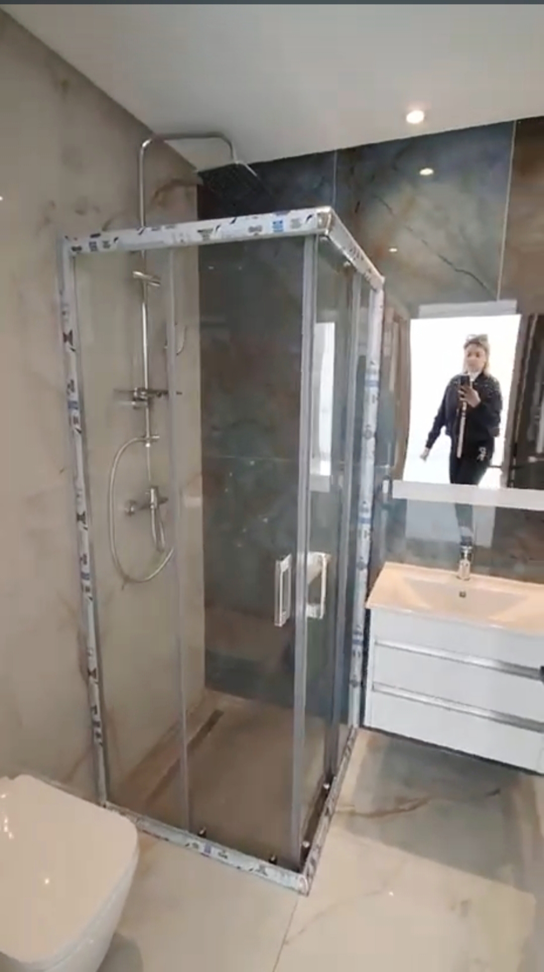 Ariana Ville&nbsp;Cite Ennasr 2&nbsp;Location&nbsp;Appart. 2 pi�ces&nbsp;S1 neuf jamais habite avec ppkg