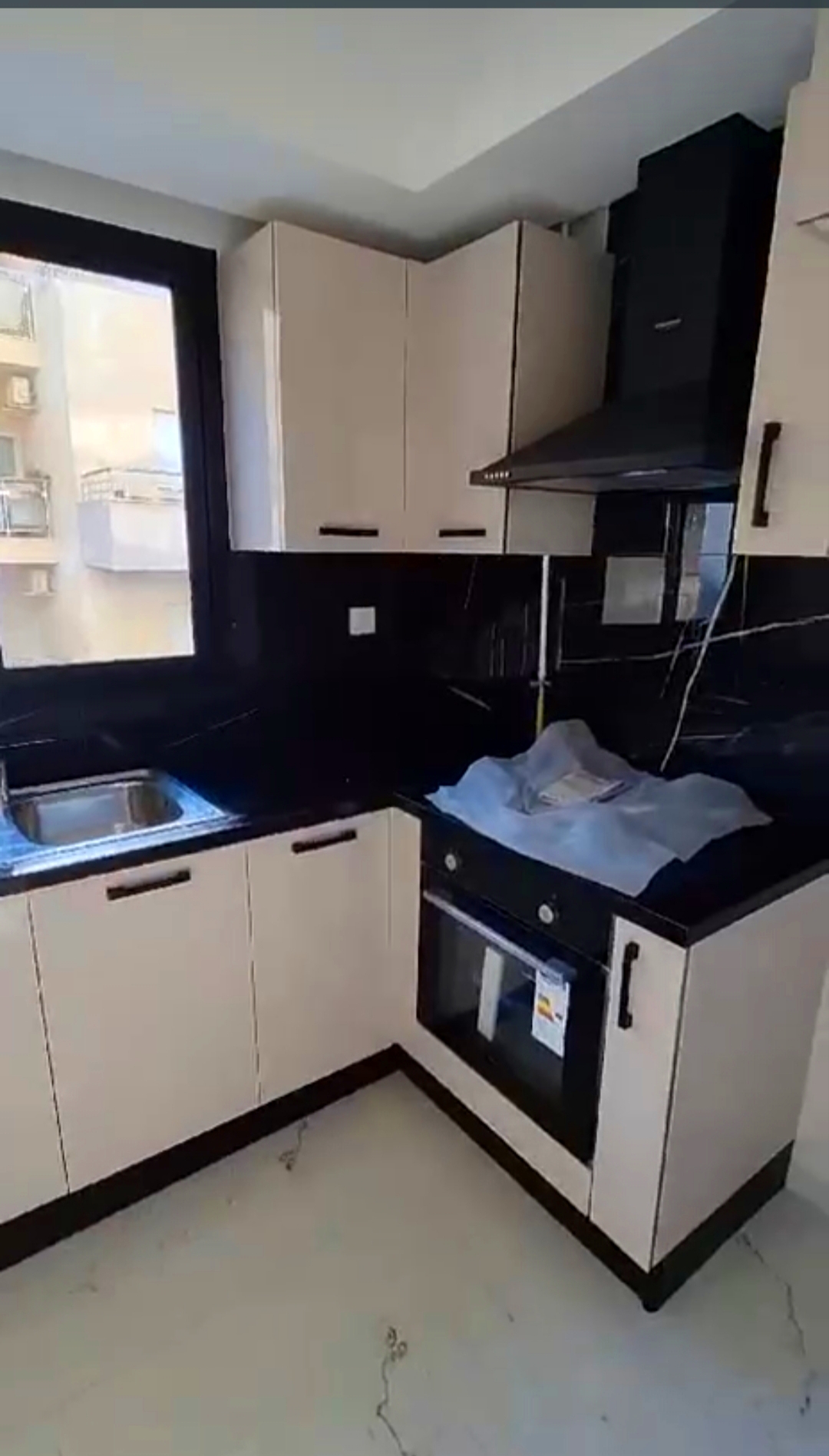 Ariana Ville&nbsp;Cite Ennasr 2&nbsp;Location&nbsp;Appart. 2 pi�ces&nbsp;S1 neuf jamais habite avec ppkg